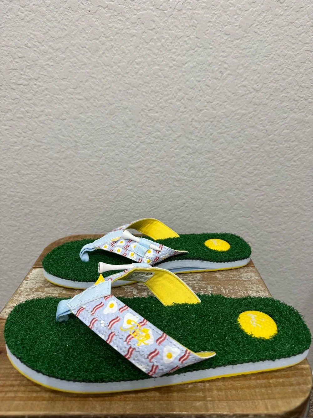 Reef Mulligan Breakfast Golf  Bottle Opener Flip Flops Men Size 9 NEW